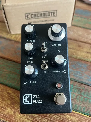 Pedal cachalote 214 fuzz