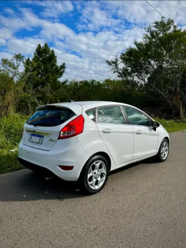 Ford Fiesta SE 1.6 16V Flex 5P 2012