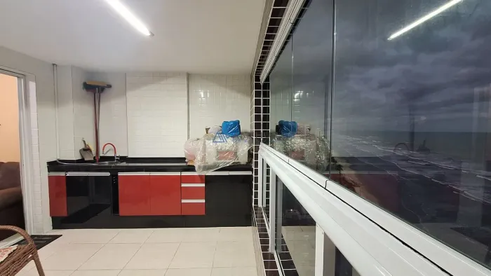 Apartamento à venda em Mongaguá, Frente Mar com 2 dormitórios e lazer completo