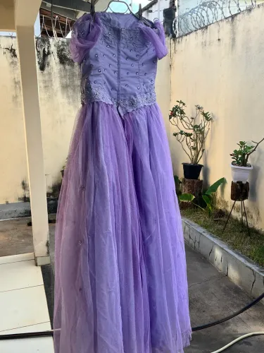 Alugo vestido de festa estilo debutante