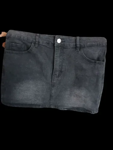 Mini saia forever 21 shein, tamanho 40/42
