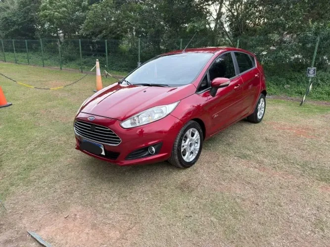 Ford Fiesta 1.6 16V Flex Aut. 5P 2015
