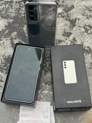 Vendo. s23 fé poucas marca de uso