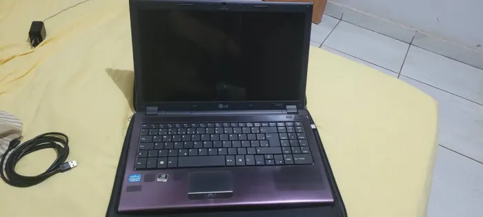 Vendo se um notebook uma tarantas. You. Uma caixa de grave tudo imperfeito estado