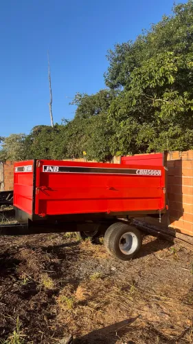 Carreta agrícola basculante 5.000 kilos
