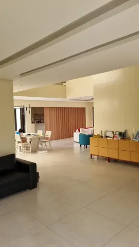 Casa em Condomínio à venda em Alphaville Eusébio - 342m² - Closet, Cozinha, Piscina no Con