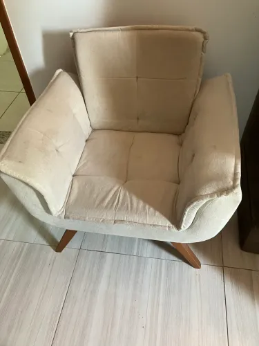 Poltrona - 01 unidade