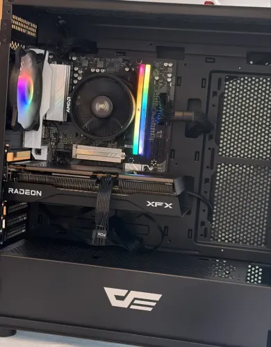 PC Gamer Ryzen 5 7600 + RX 9060 XT 16GB | DDR5 32GB | SSD Samsung 1TB | Wi-Fi