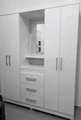 Guarda Roupa novos na caixa montagem inclusa.