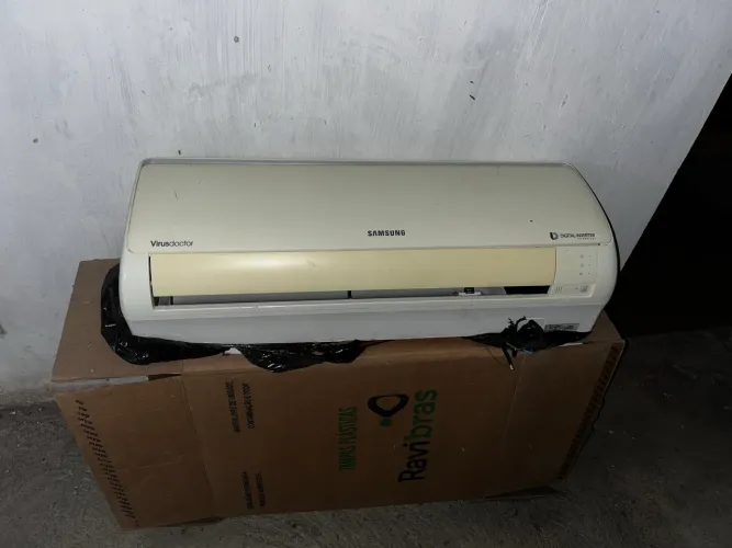 Ar Condicionado Samsung Inverter 9000 Btus (defeito vazamento de gás)