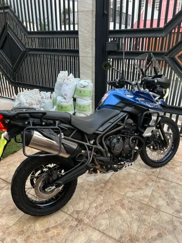 Triumph Tiger 800 XCX 2018 - Azul