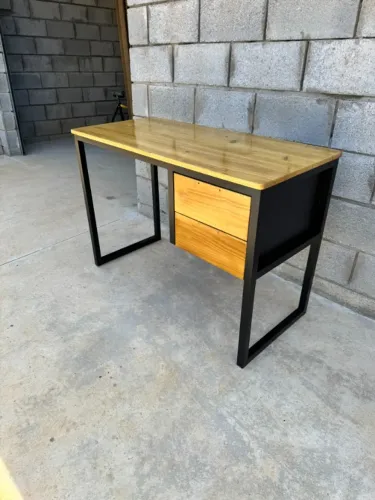 Escrivaninha industrial 1,10mt