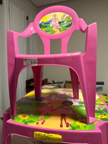 Mesa Infantil Princesa + 1 cadeira NOVA