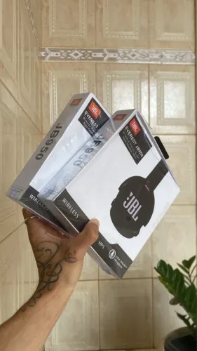 Fones JBL Áudio Profissional 72hrs de áudio sem fio