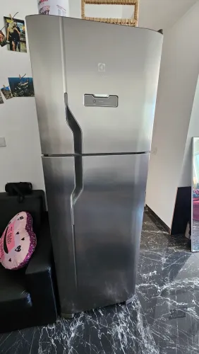 Geladeira Eletrolux 280 litros