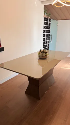 Mesa de Jantar para 6 cadeiras 