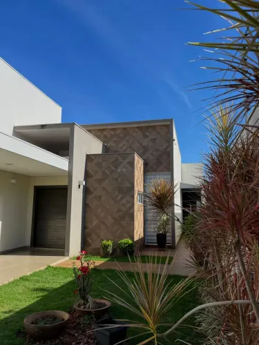 CASA À VENDA C/ 3 QUARTOS ( 1SUÍTE) TANGARÁ DA SERRA-MT