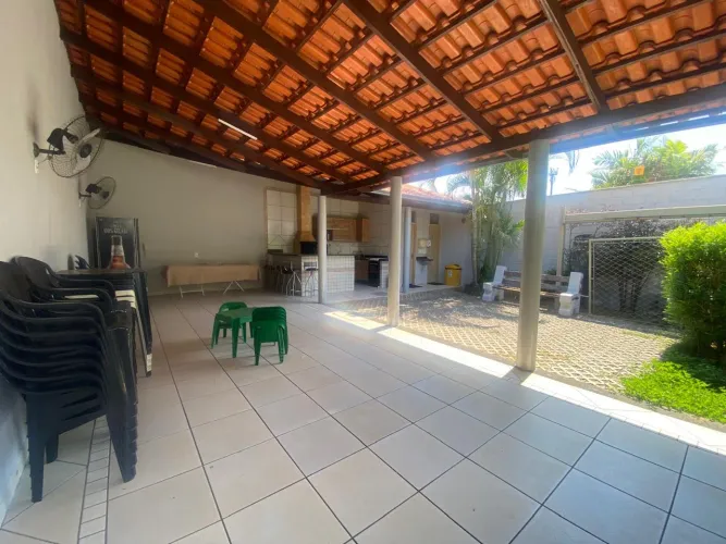 Sobrado Mobiliado em Condomínio Fechado com 3 Quartos no Chácaras Alto da Glória