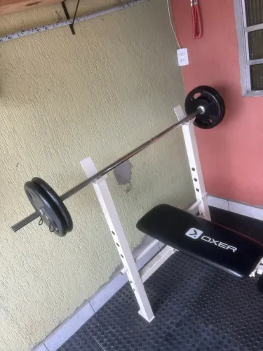 Banco Supino + Barra e Anilhas 