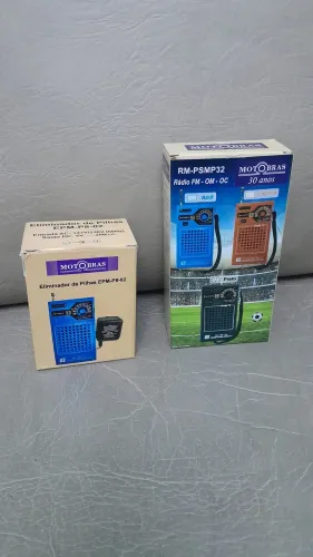 Rádio Portátil Motobras com fonte de alimentação original. 