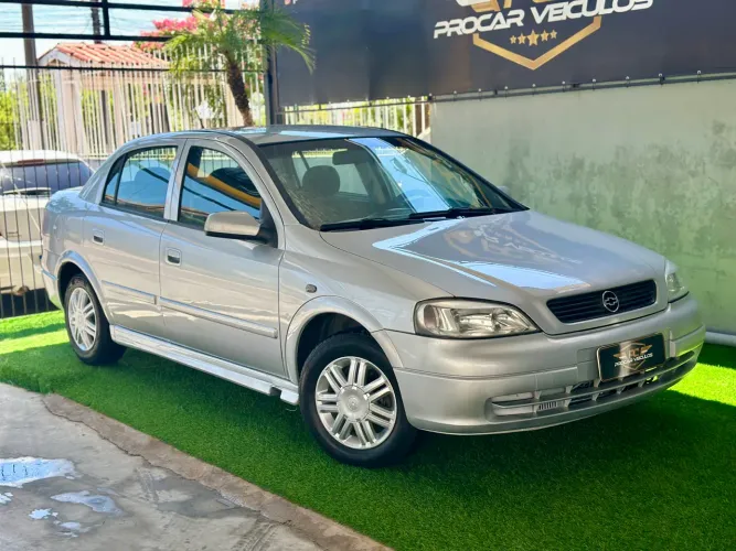 Astra Sedan GL 1.8 Ano 2001 ZERADO! 