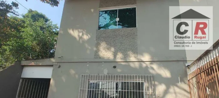 Sobr. 4 gars, de esquina, 2 quadras da Av. S. Catarina