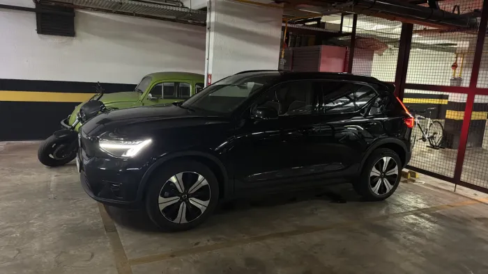Volvo XC40 Recharge Plus (elétrico) 2023