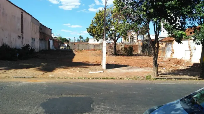Terreno para venda no bairro Martins