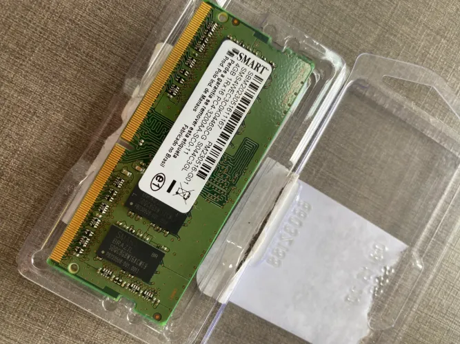 Memória RAM DDR4 - 4 GB 3200 MHZ 
