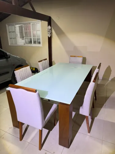 UMA MESA DE JANTAR LINDA