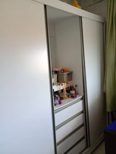 Guarda Roupa