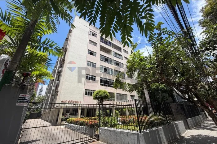 Apartamento 136m² no Coração do Espinheiro Conforto, Espaço e Praticidade!