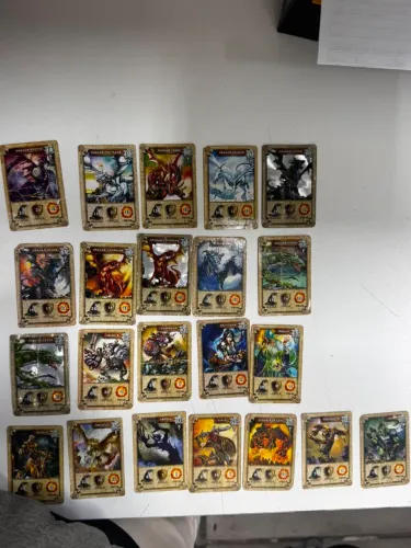 22 cartas dracomania em estado razoável