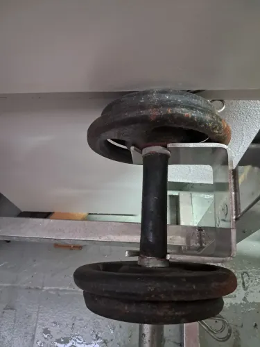 Conjunto de Barra com Anilhas 30 kg + Suporte.