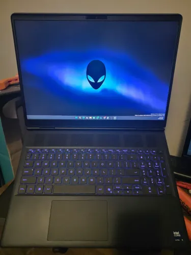 Alienware 16X Aurora i9 Ultra RTX 5070 32GB RAM 1TB SSD (Estado de Novo)