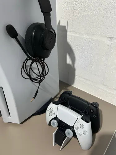 ? PS5 Slim 1TB + 2 Controles Originais + Headset JBL + Carregador Duplo