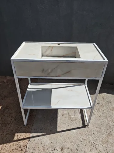 Vende-se pia para banheiro