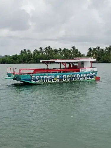 Vendo embarcação
