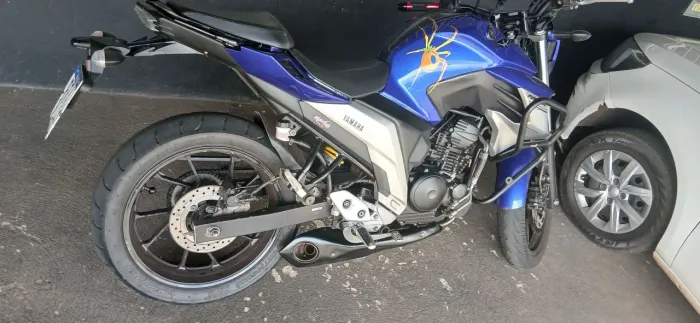 Escapamento arashi fazer 250