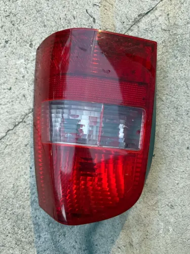 Lanterna traseira Parati g2 g3 lado passageiro LD ORIGINAL