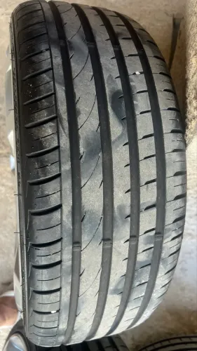 Rodas aro 20 da Amarok com 4 pneus zero!