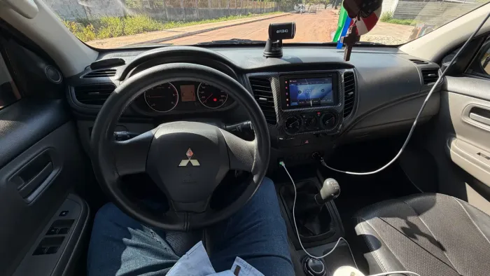 Mitsubishi L200 Triton Sport GLX 2.4 CD Diesel Mec. 2020