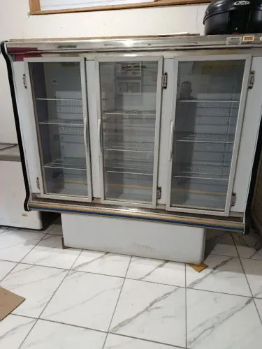 Refrigerador três portas