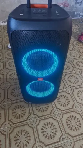 JBl 310 muito nova