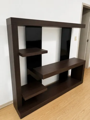 Rack / Painel para TV 1,80m - Excelente Estado | R$ 200