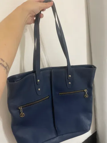 Bolsa estilo Sacola - Arezzo. 