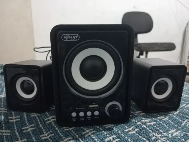 Caixas de som auxiliares com rádio e usb