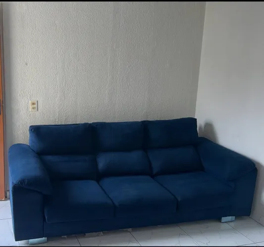 Sofá retrátil e reclinável