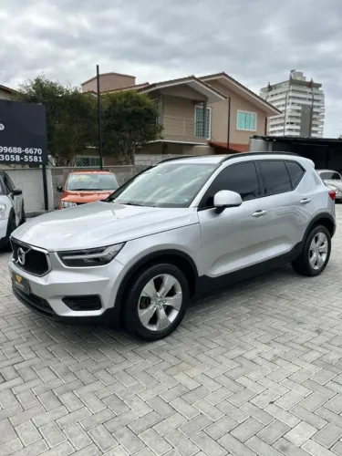 Volvo XC40 T-4 2.0 190cv FWD 2019
