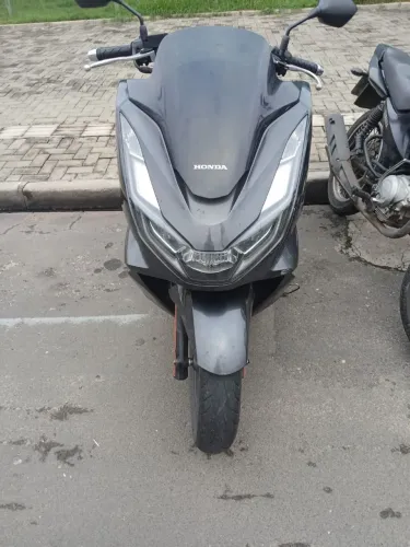Vendo ou troco por apt moto PCX 2023